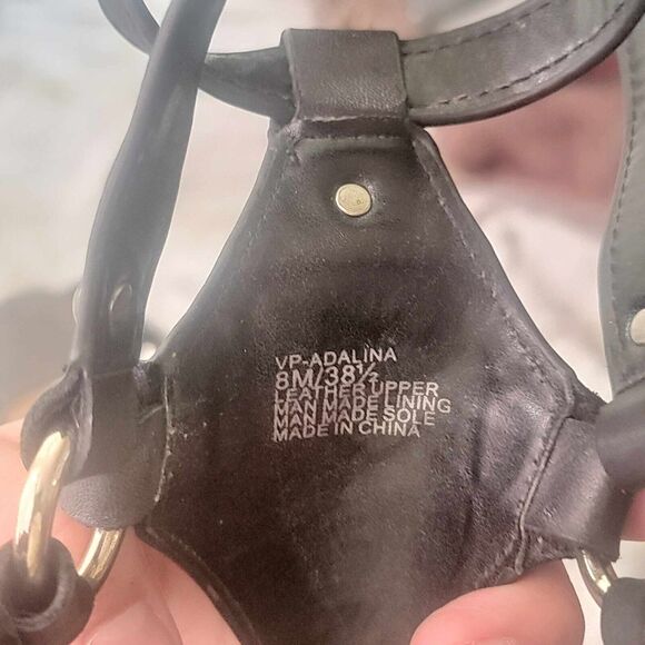 Vince Camuto Adalina Black Leather Zipper Back Size 38.5 M8 - Picture 7 of 7